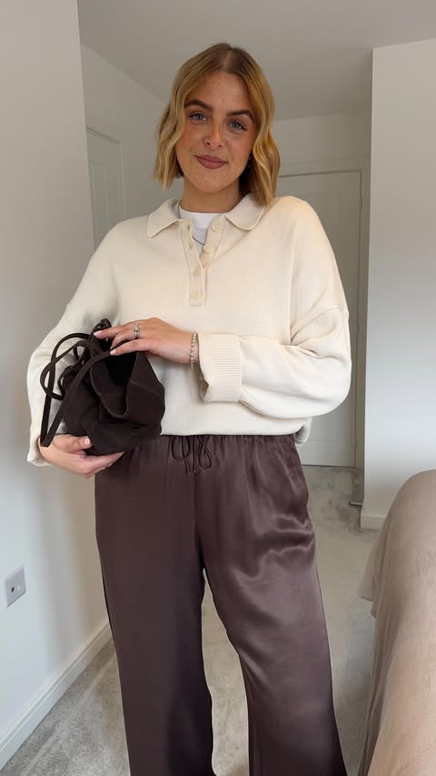 Instagram post by @elizabethdaisy for La Redoute. Caption reads: [...] is key! Trousers @asos Polo knit....