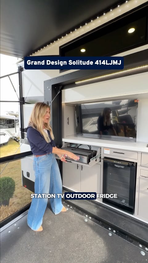 Instagram post by @trishsuhr for Camping World. Caption reads: it’s huge. that’s the post

🚐 2026 Grand Design....