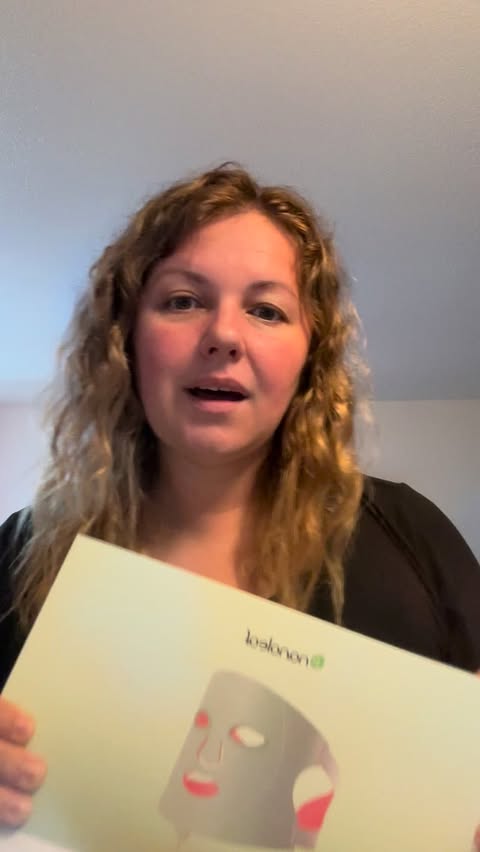 Instagram post by @galinafertsovich for Nanoleaf. Caption reads: Ready to glow? ✨
I tried the Nanoleaf LED Light....