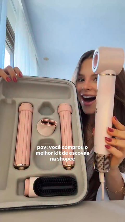 Instagram post by @dailynataliacorceti for Shopee. Caption reads: [...] de escovas!!!🩷 id: BPY-QJU-LYM....