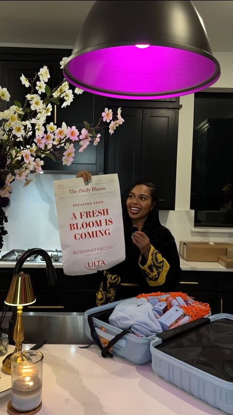 Instagram post by @mya.curvz for NOYZ. Caption reads: [...] and their amazing Gifts 🎁 @bloomeffects....