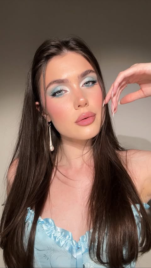 Instagram post by @veronikapafikk for MOIRA Cosmetics. Caption reads: [...] icy nude eyeshadow palette @moiracosmetics....