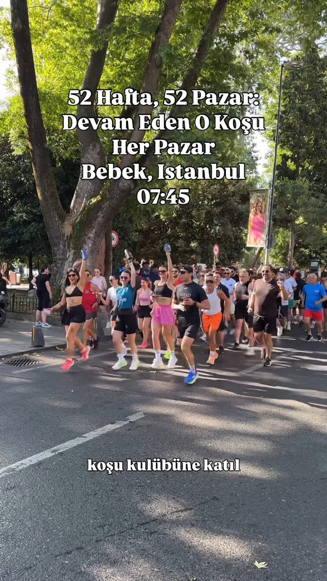 Instagram post by @ottorunclub for Brooks Running. Caption reads: 1. yılımızı dolduruyoruz. Sizinle bu yol daha da....