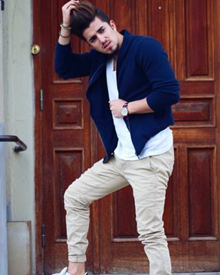 Instagram post by @kazzaz_ for Men’s Fashion. Caption reads: [...] @menswithswag @menwithstreetstyle....