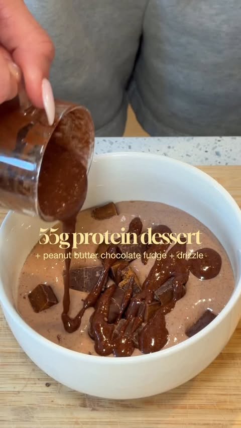 Instagram post by @rae.brooke for TRUBAR. Caption reads: [...] in peanut butter chocolate heaven with....