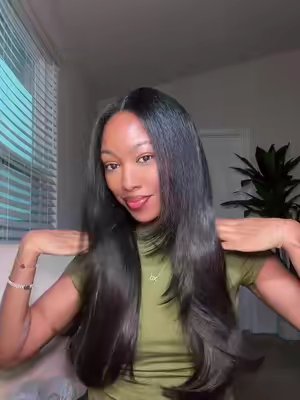 TikTok post by @iyemadeyoulook for UA Hair. Caption reads: BUSS ME DOWN! STAT!🚨@UA HAIR #uahair #easyinstall....