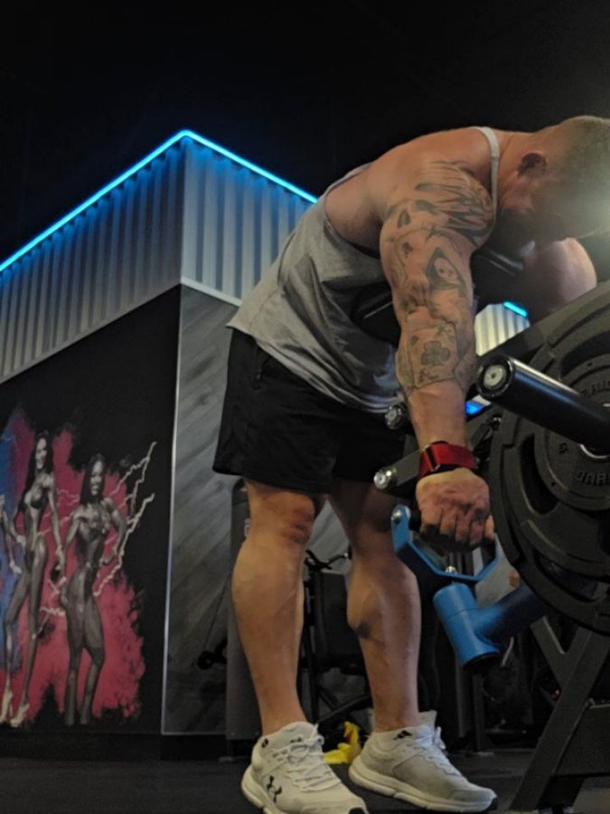 Instagram post by @bodybuildingwithaaron for RP Strength. Caption reads: [...] Consistent progress, no guesswork.....