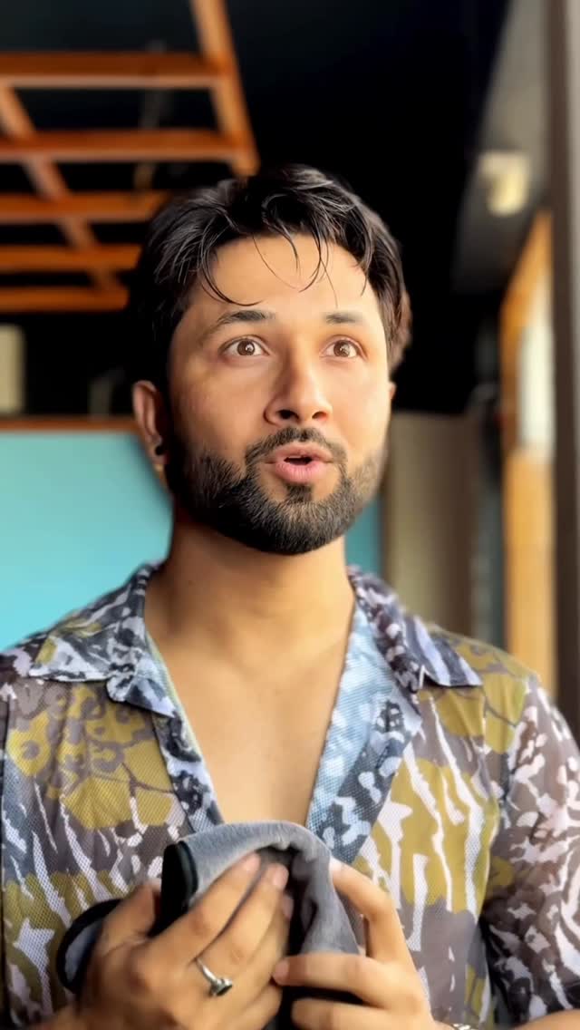 Instagram post by @rahulkahiofficial for Smytten. Caption reads: [...] #GarnierIndia 
#BrightIn1Wash #Ad ....