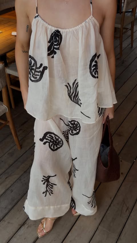 Instagram post by @jules.jacobson for Away. Caption reads: The smoothest family trip away yet @away....