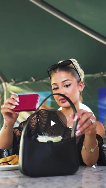 Instagram post by @stunnabby_ for AT&T. Caption reads: [...] to filming hands-free with Flex View. And....