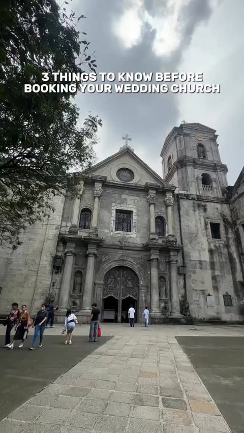 Instagram post by @thechinitafoodie for Jollibee. Caption reads: Didn't expect these hurdles when we were booking....