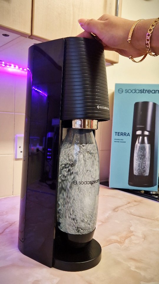 Instagram post by @eat_with_radz for SodaStream. Caption reads: @sodastreamgb
《AD/Gifted》
Fizz for days with....