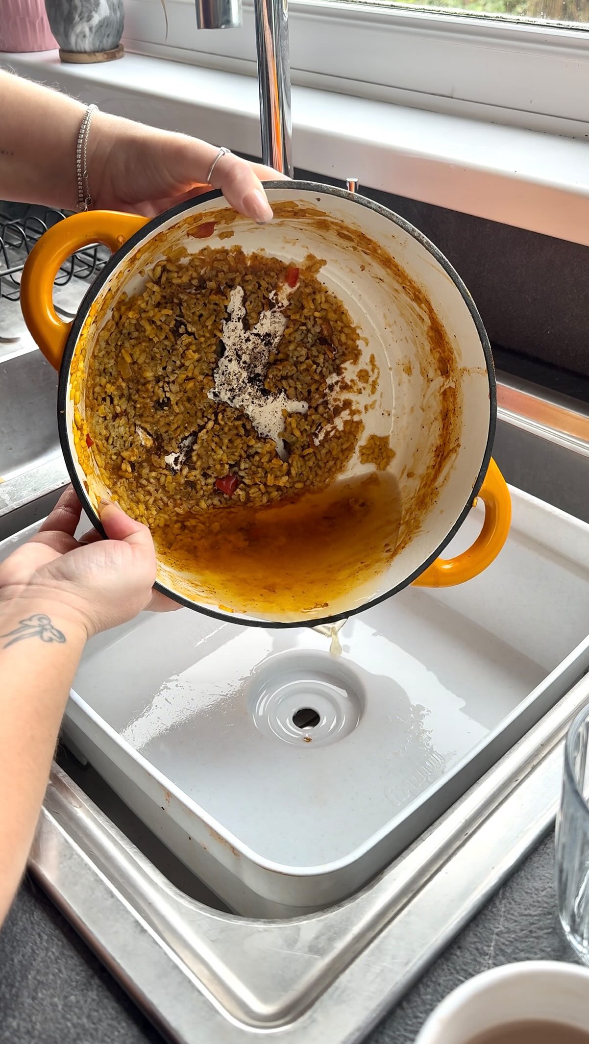 Instagram post by @jottiesjournal for Dunelm. Caption reads: burnt pan solution 👌🏼🫧✨ hot water soak + a....