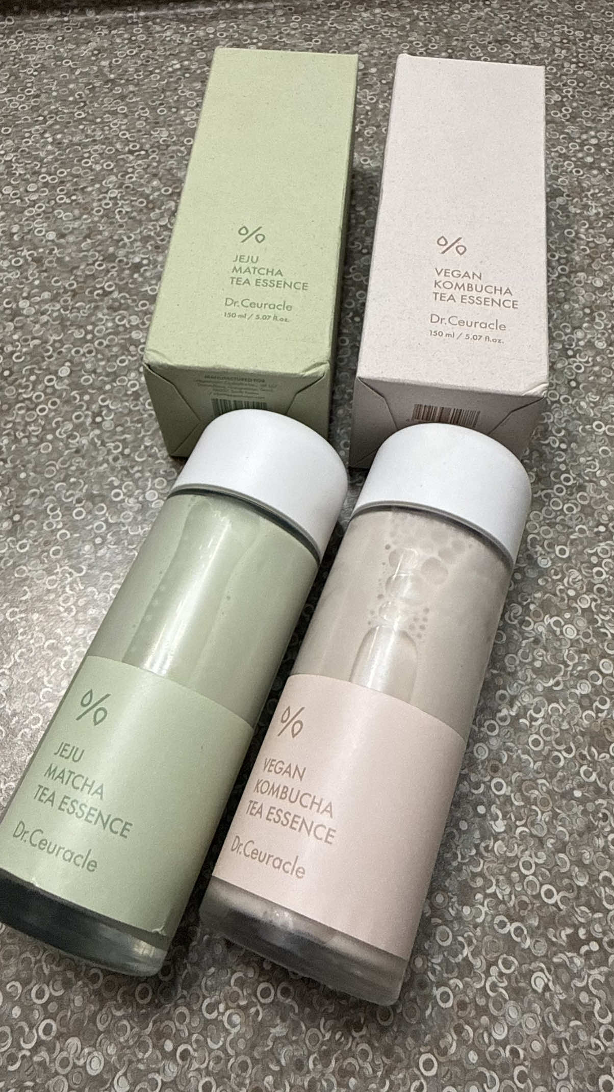 TikTok post by @gabyyoshikawaa for StyleKorean US. Caption reads: [...] gives deep hydration and glow 💚🤍....