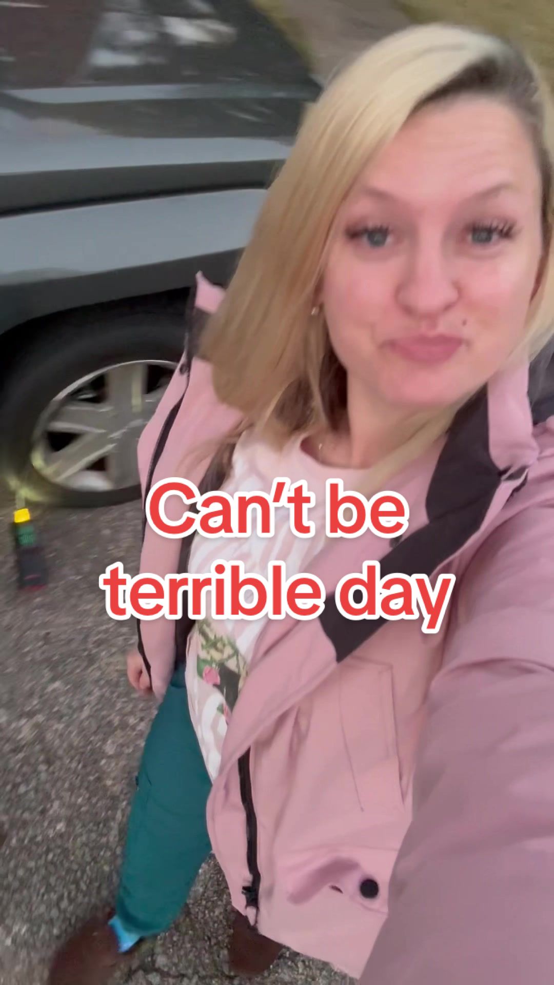 TikTok post by @jonesattheendoftheblock for GOOLOO Deutschland. Caption reads: @GoolooOfficial.