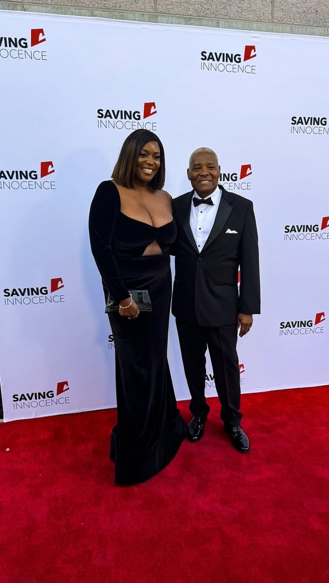 Instagram post by @melissachataigne for Suitshop. Caption reads: [...] as my date to the gala! Thanks again....