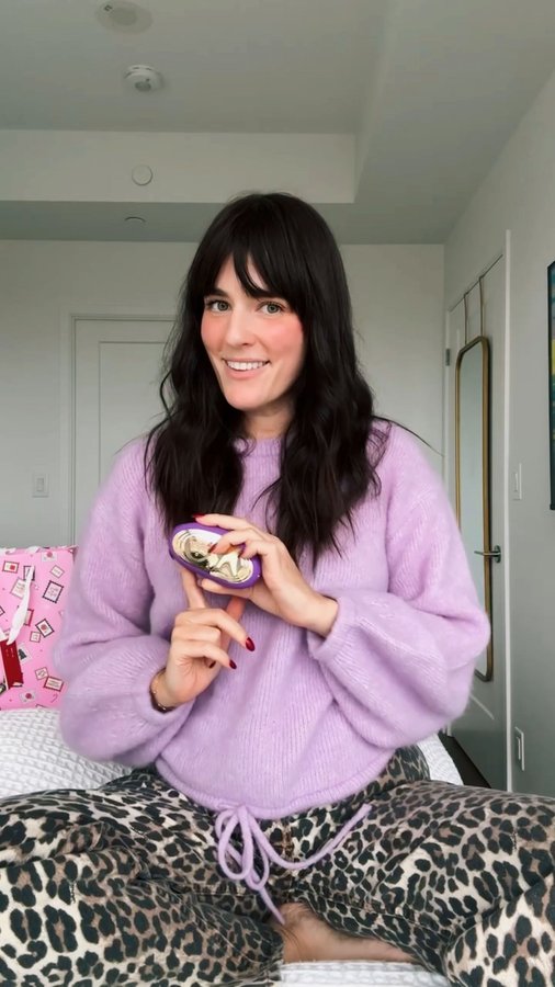 Instagram post by @chlobow_to for LELO. Caption reads: Self-care celebration 🥳 #LeloPartner 

Peep the....