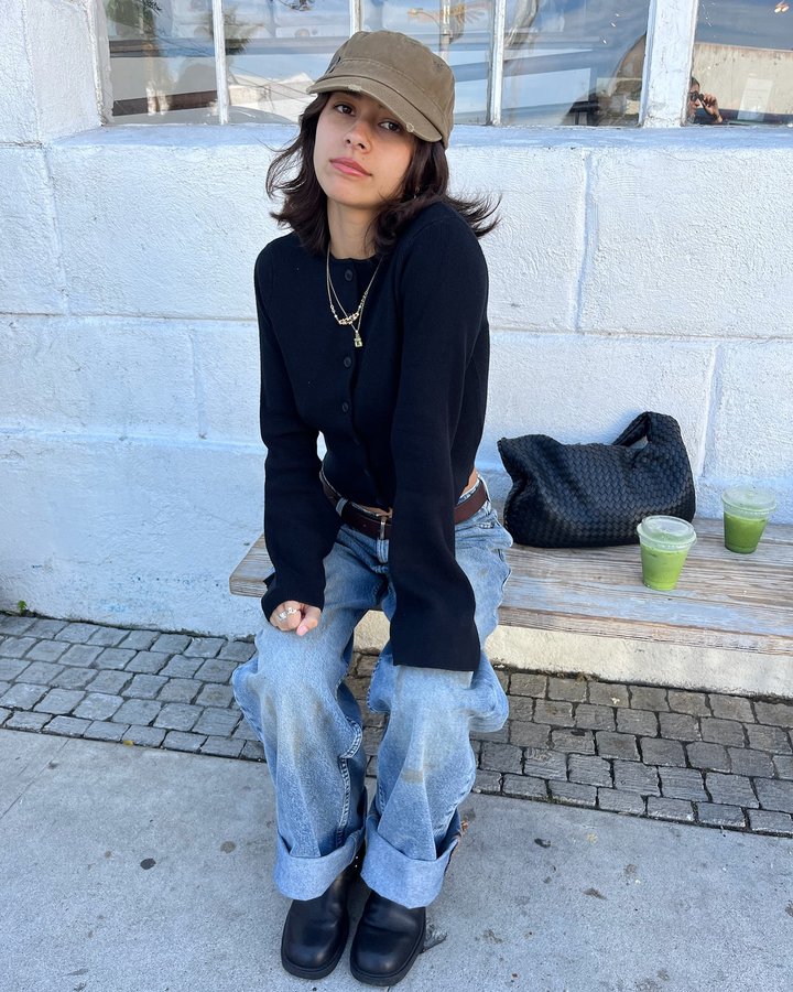 Instagram post by @_laylaleon for GOOD AMERICAN. Caption reads: [...] in my new favorite jeans #GAPartner....