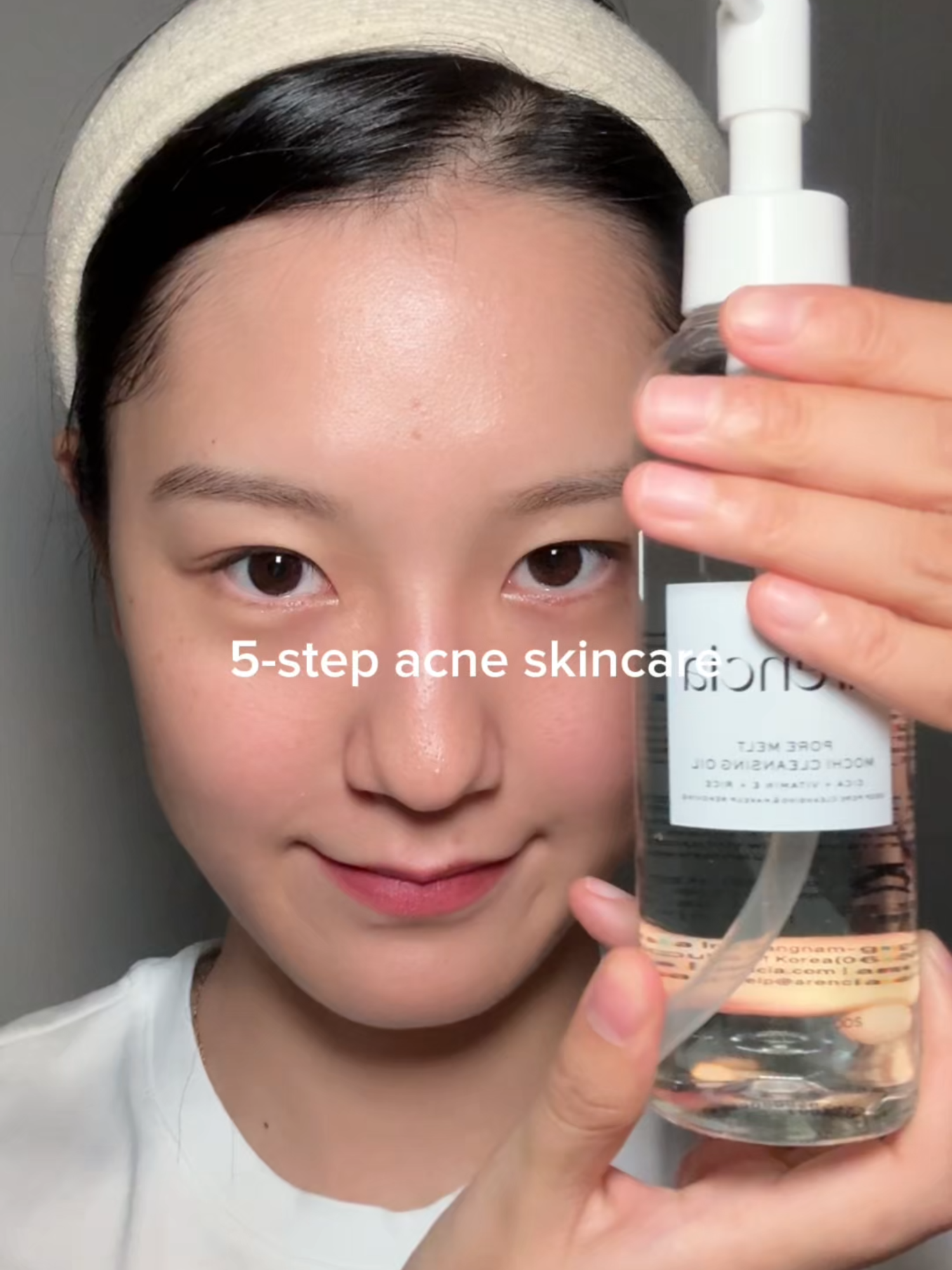 TikTok post by @blueyoobin for Arencia. Caption reads: 5-step acne skincare @arencia_global Pore Melt....