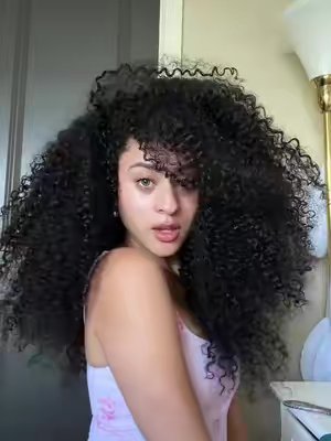 TikTok post by @kendalladamsm for ISEE Hair. Caption reads: Link in bio! @ISEEHAIR @iseehairshop....