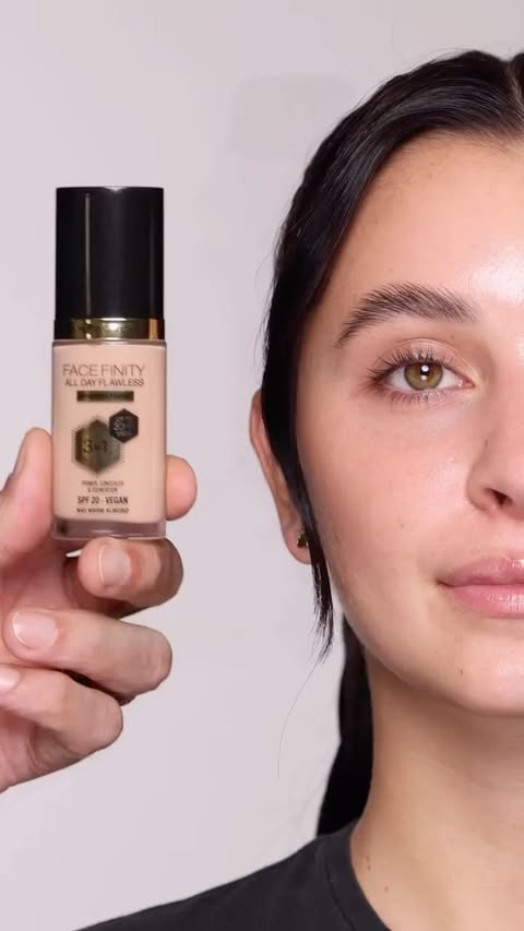 Instagram post by @she.s.benni for Max Factor. Caption reads: Stepping into my Holiday Glam with Max Factor ❤️....