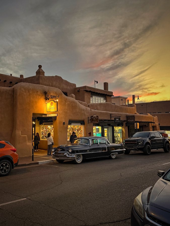 Instagram post by @allophile_ for Moment. Caption reads: [...]....