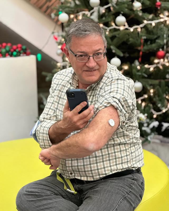 Instagram post by @therealkevinfrankish for FreeStyle Libre. Caption reads: [...] before guests arrive •Open the FreeStyle....