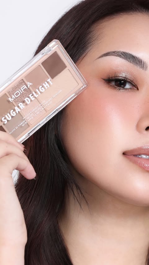 Instagram post by @greeneggsandglamm for MOIRA Cosmetics. Caption reads: [...] down jennie’s breakfast blend x....