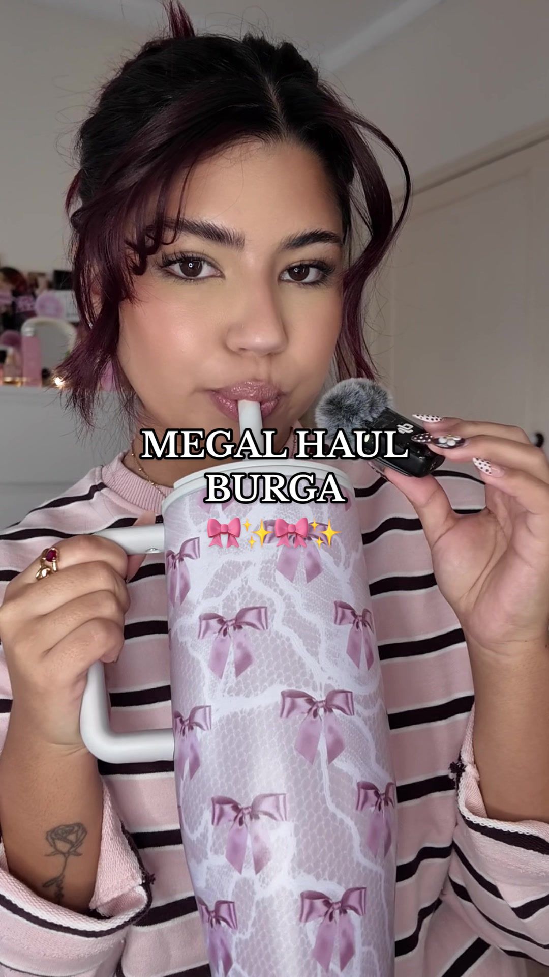 TikTok post by @dsaltaoo for BURGA. Caption reads: Mega Haul da @BURGA 🎀✨ #giftedbyburga #myburga....