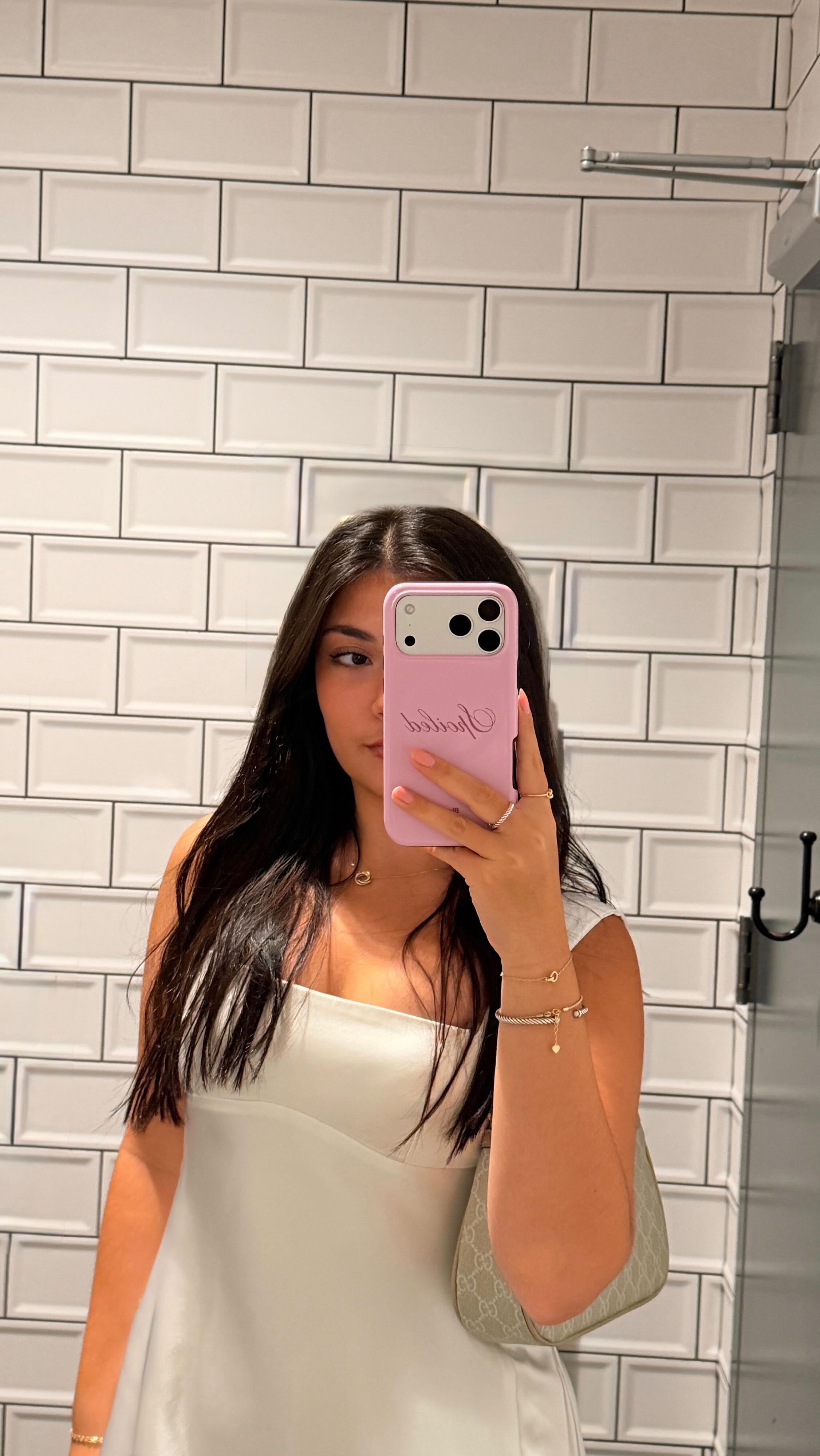 Instagram post by @anayanakievaa for Blunt Cases. Caption reads: Ad | @bluntcases has hundreds of designs 

Apply....