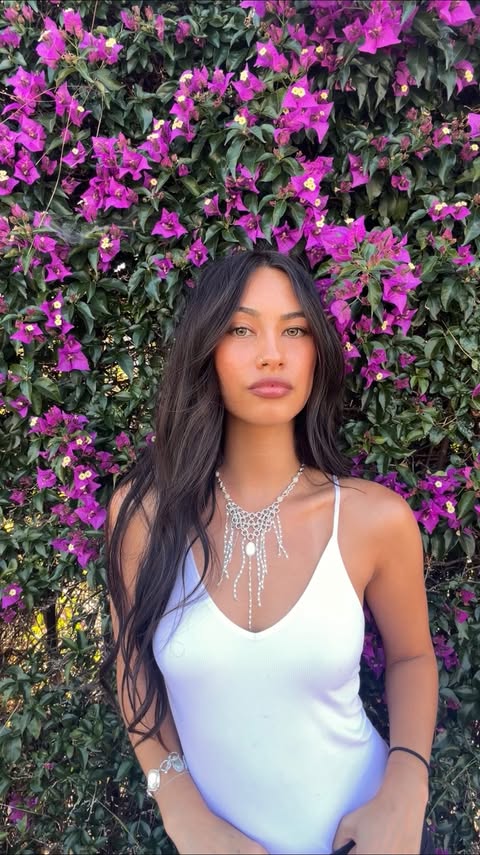 Instagram post by @cassvitug for En Route Jewelry. Caption reads: ⛓️ @enroutejewelry_.