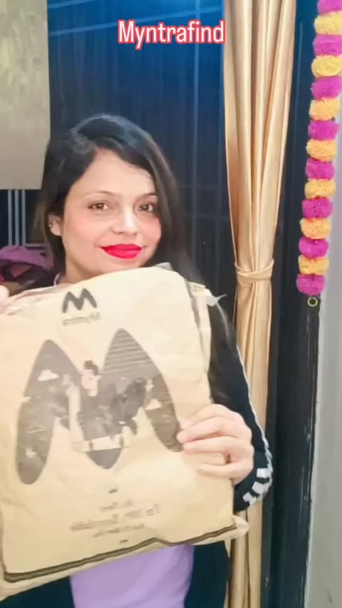 Instagram post by @priya29791_400k for Wishlink. Caption reads: [...] & comment for link 🔗 
#myntrafashion....