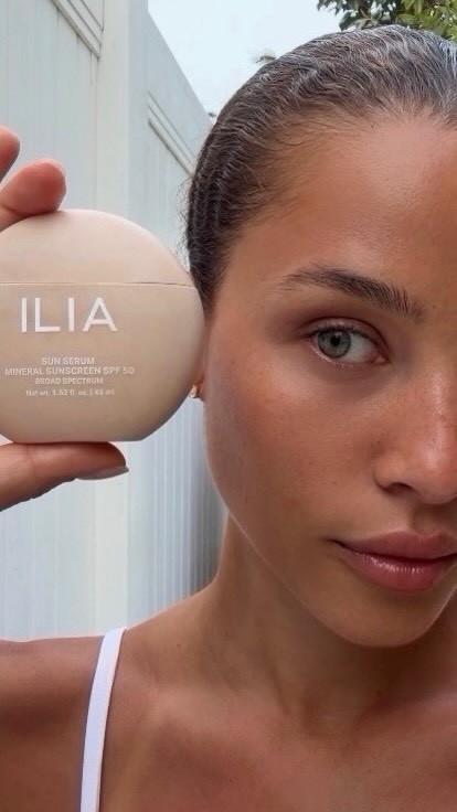 Instagram post by @cammypatt for ILIA Beauty. Caption reads: [...] just happens to be SPF 🫧🧴🌞 @iliabeauty....