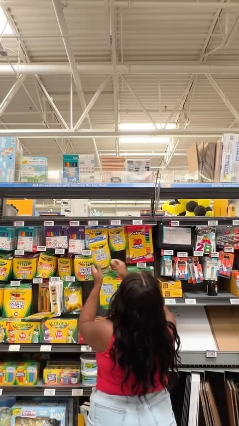 Instagram post by @kira.markesha for Crayola. Caption reads: [...] mom-of-four marker test. We grabbed the....