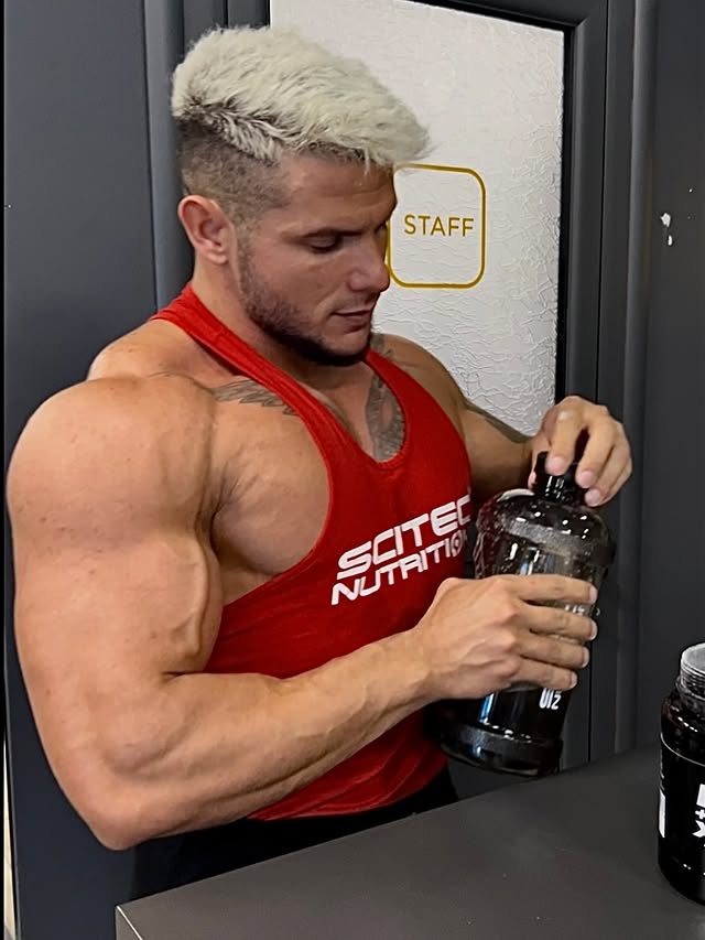 Instagram post by @nikolaiisambo for Scitec Nutrition. Caption reads: Your Goal 🎯
Our mission ✅
Christmas is coming and....