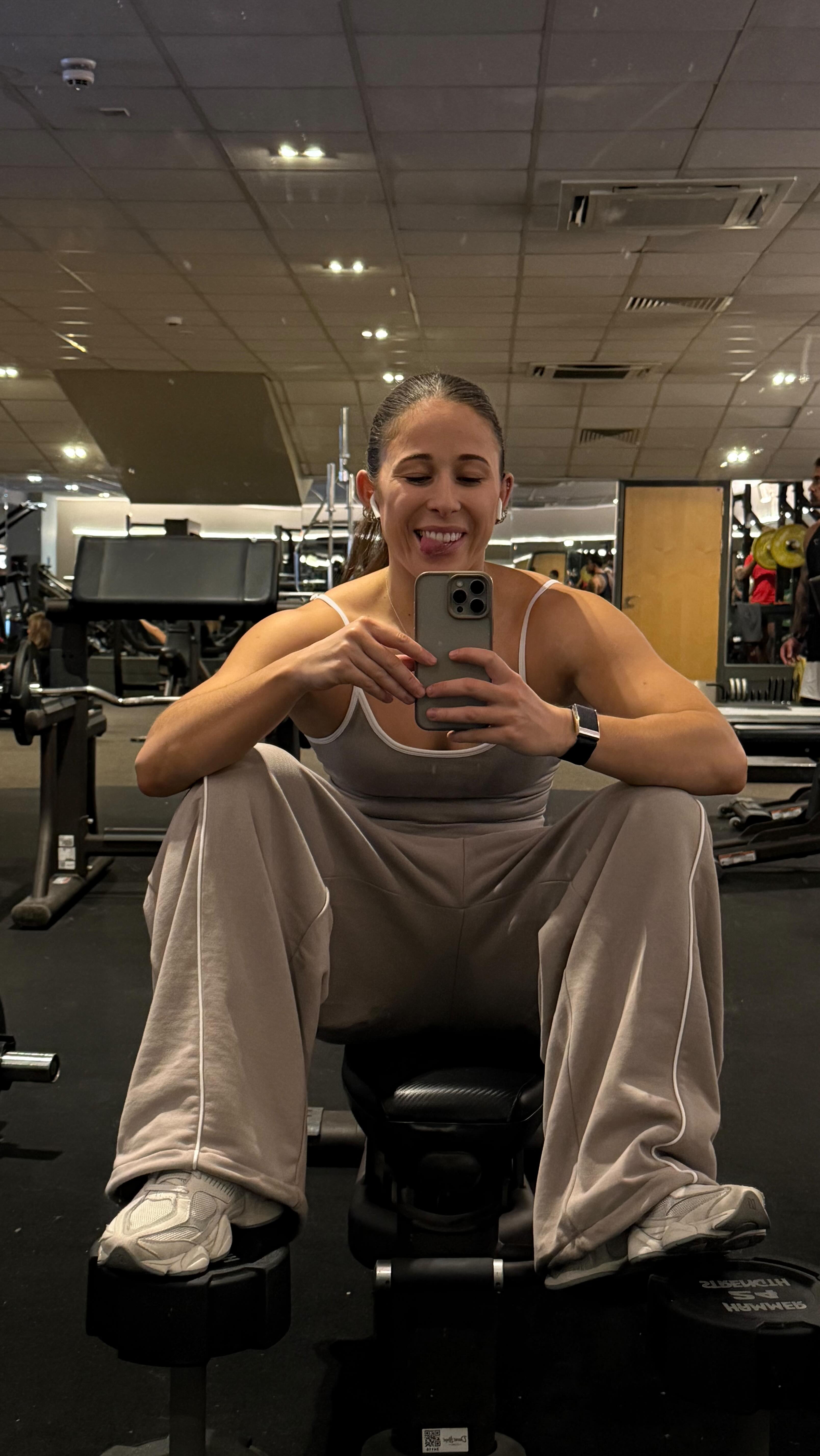 Instagram post by @lucefit for Teveo. Caption reads: just do it🤝🏼

fit @teveo !! sale now live: code....