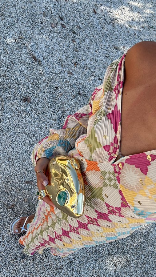 Instagram post by @sashct for Atyab Al Marshoud. Caption reads: [...] the perfume and my recent find is....