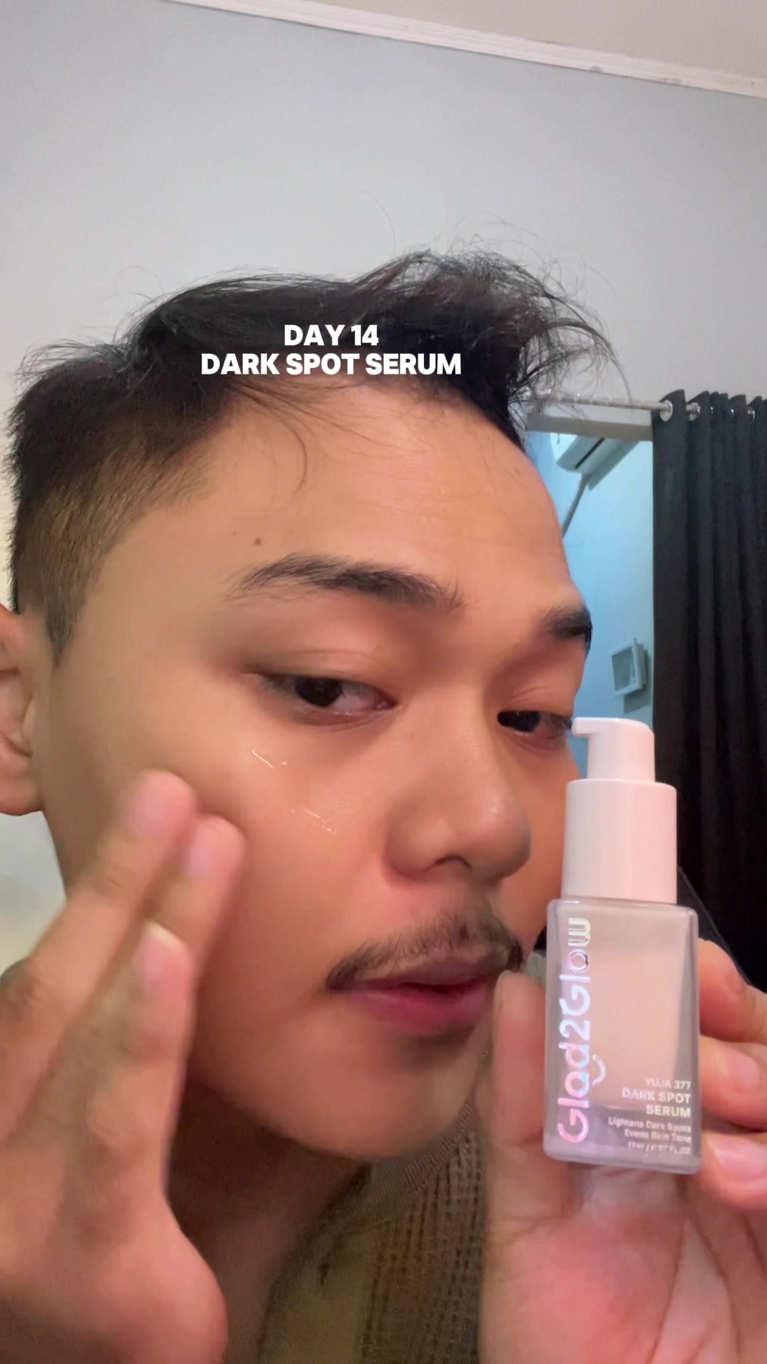 TikTok post by @arkamlee for Glad2Glow Indonesia. Caption reads: Selalu pake serum dark spot dari @glad2glow.indo....