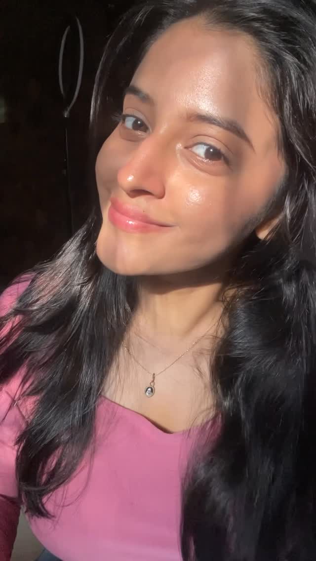 Instagram post by @sakshiphadke for HK Vitals. Caption reads: After a Long Time ..
A few months back my skin....