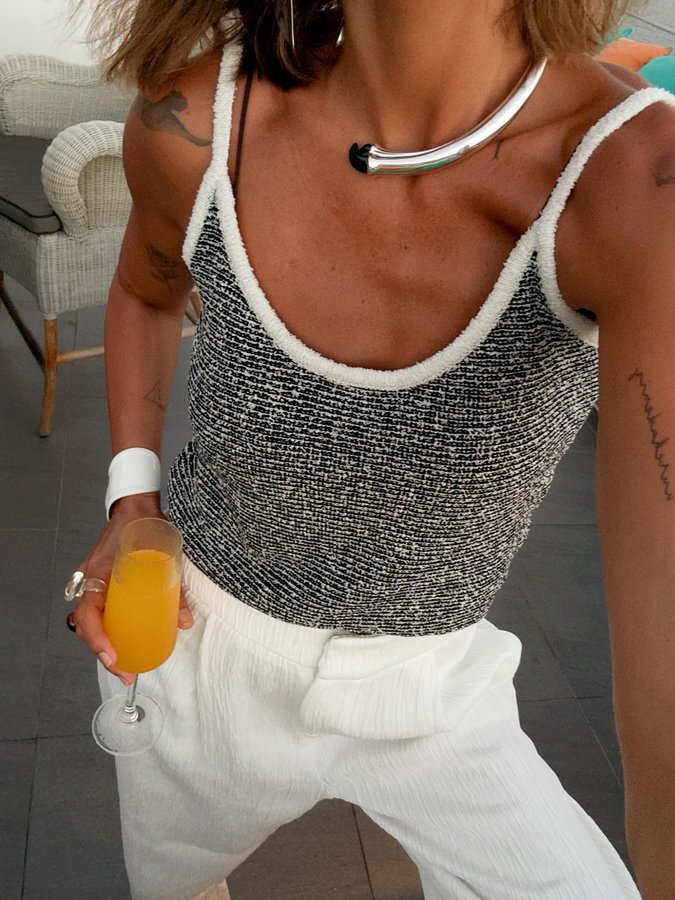 Instagram post by @nurbilenyavuzer for Beauty Omelette. Caption reads: sun-kissed and summer blessed🧡

reklam.