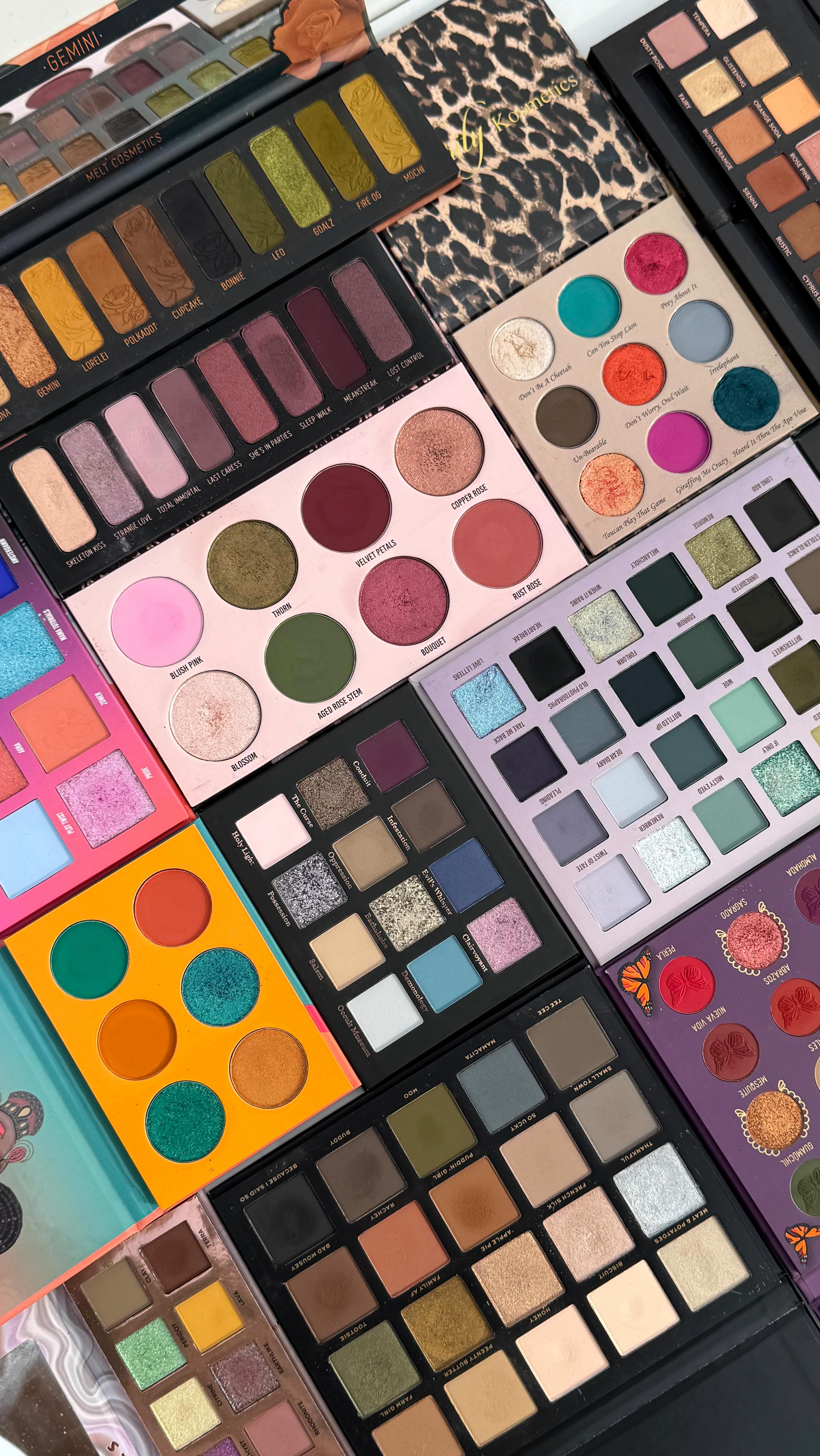 Instagram post by @midnight_blush_ for Glamlite. Caption reads: October palettes ✨

Palettes: 
•Geodes....