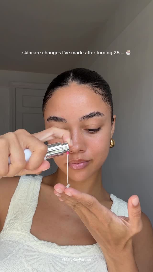 Instagram post by @diaryoftroubledskin for Mary Kay. Caption reads: 25 is feeling like a big year in many ways, one of....