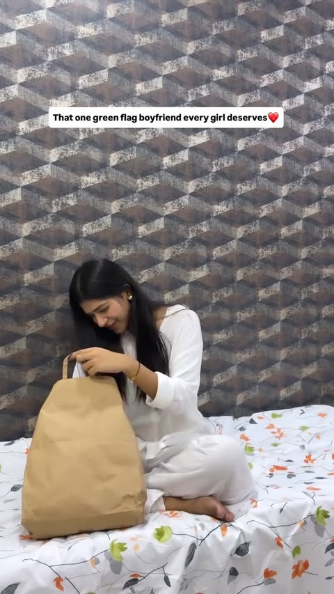 Instagram post by @aakritijainvohra for Be Bodywise. Caption reads: [...] just gets you🥹🩵 comment for link [be....