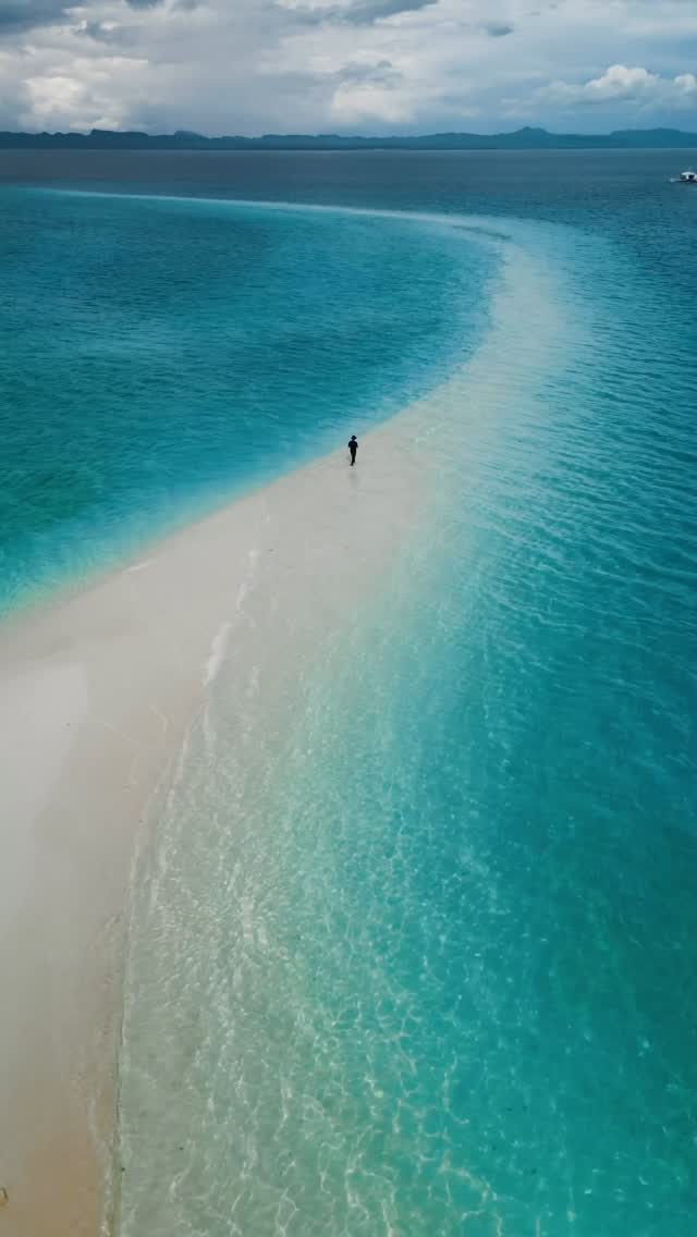 Instagram post by @nicko.stark for Lonely Planet. Caption reads: A piece of heaven at Kalanggaman Island 🩵

Book....