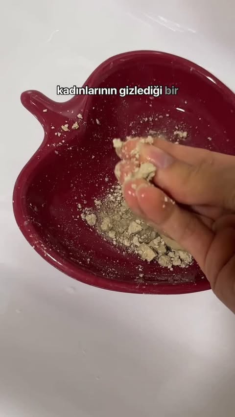 Instagram post by @sudemanikk for Trendyol. Caption reads: Stoktaa ! Linkii storyde🩷| *reklam

@trendyolcom.