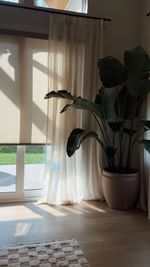 Instagram post by @jensav11 for Yoolax Smart Blinds. Caption reads: [...] and a stackable discount code $....
