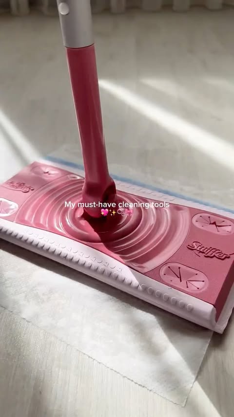 Instagram post by @cleangior for Swiffer. Caption reads: I’m obsessed with these cleaning tools 💖🫧✨🎀....