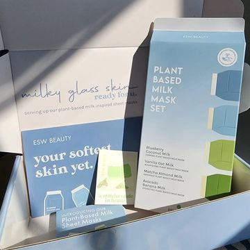 Instagram post by @thjewett for eswbeauty. Caption reads: Thank you @esw.beauty for the #pr box of your....