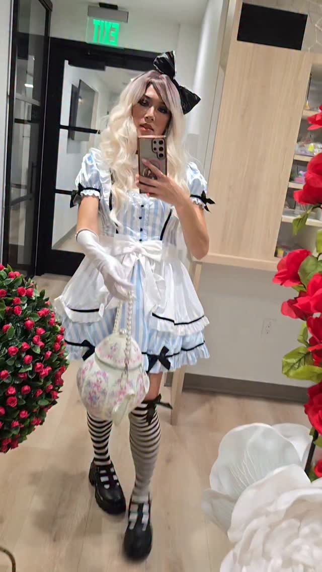 Instagram post by @pacificbeachsandiego for Ardell Beauty. Caption reads: [...] a touch of Wonderland whimsy- these....