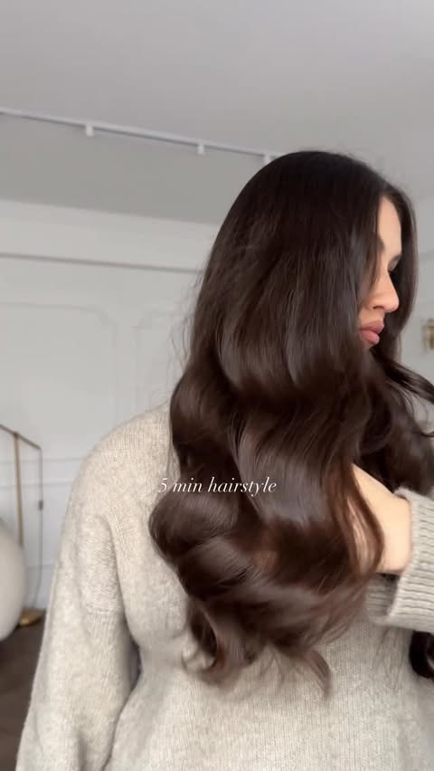 Instagram post by @ilu.ds for Davines. Caption reads: [...] подводила меня)

плойка @luni.hair....